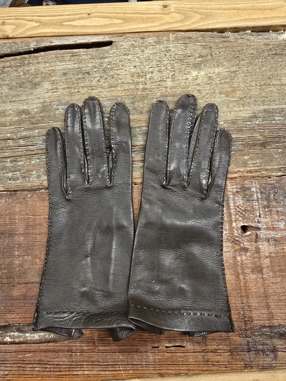 Classic Black Leather Women's Gloves